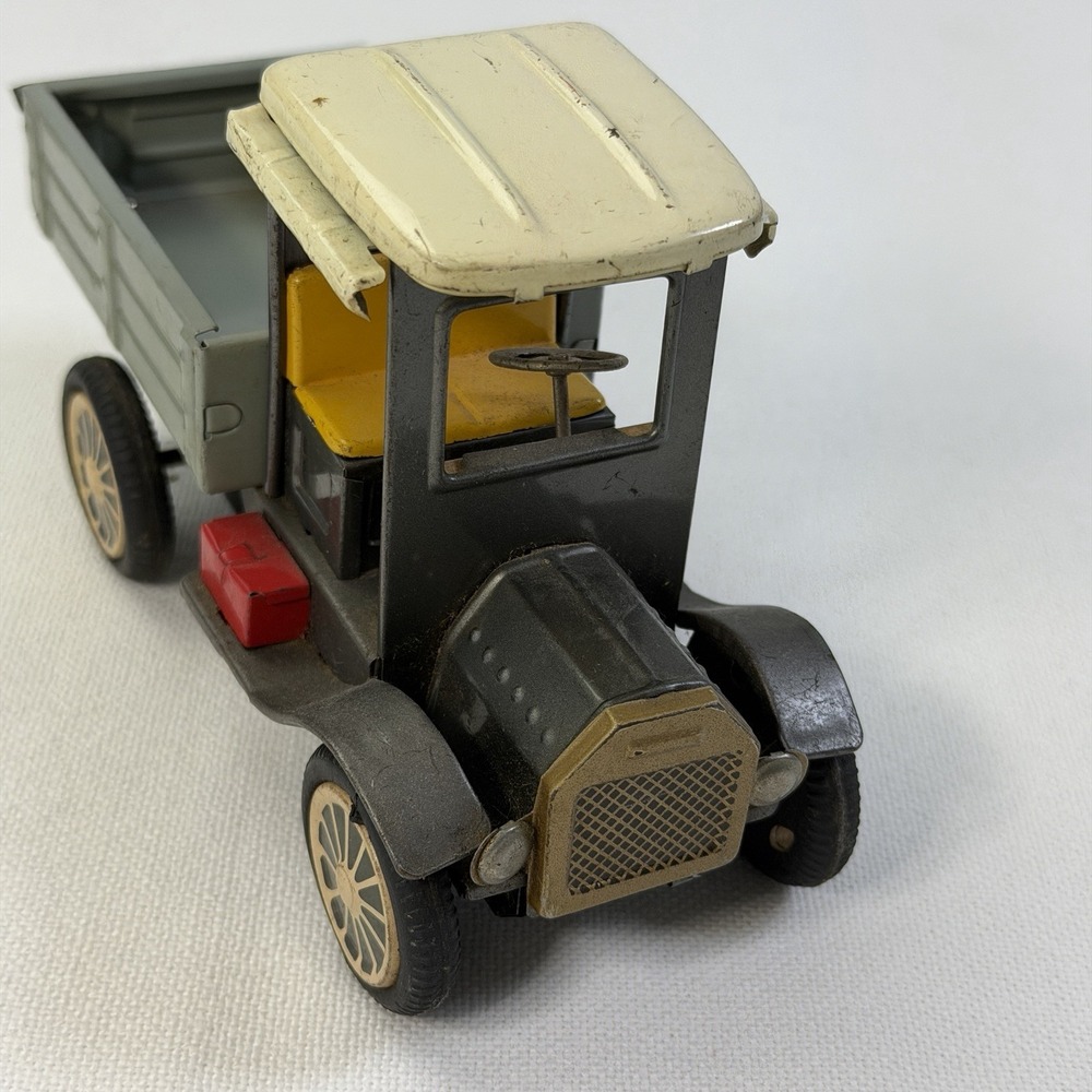 Vintage International Old Timer Friction Delivery Truck no box Japan 1960's - Picture 3 of 13